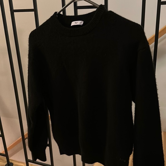 TNA Aritzia Sweater/Knit - Picture 1 of 2
